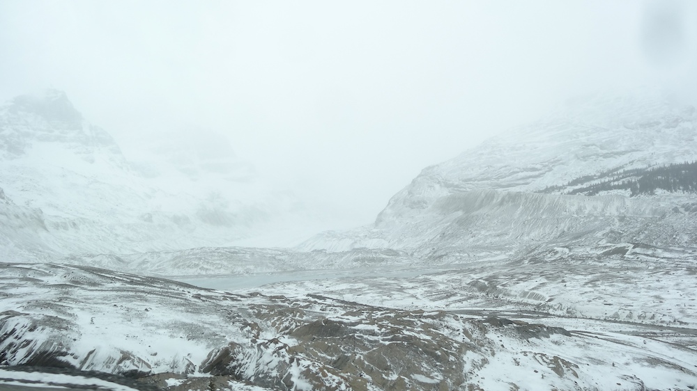 Tempête de neige au glacier Athabasca